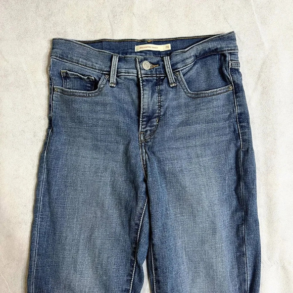 Levis 311 Shaping Skinny Embroidered High Rise Jeans Size 26‎ - Picture 3 of 10